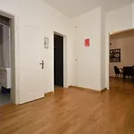 1Br - Great Starting Point For Tourists - Mill 324